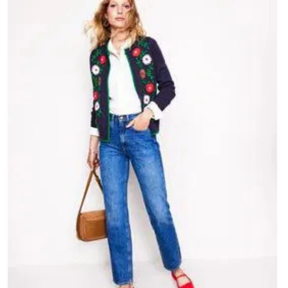 BODEN Sweater Floral Embroidered - Picture 2 of 9